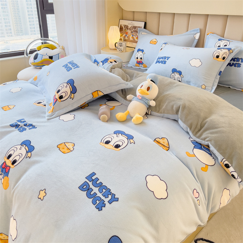 Clase A terciopelo de leche anti-estática conjunto de cuatro piezas para niños de la piel-amigable cama caliente de cuatro piezas edredón cubierta hoja de cama conjunto de tres piezas