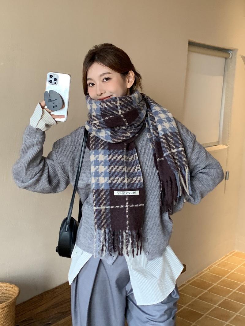 Women's Cashmere Scarf In Retro Blue Thousand Bird Grid Pattern_voghion.com
