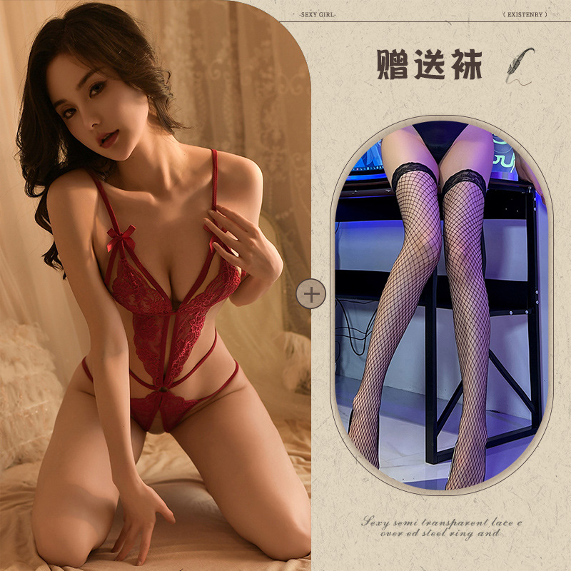 버건디 점프수트 + 블랙 망사스타킹