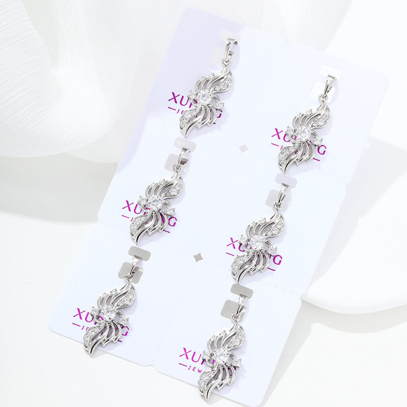 Colgante de Pluma Calada de Aleación de Cobre Galvanizado