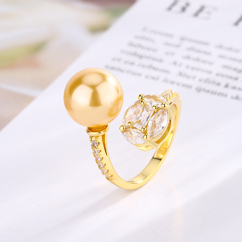 Anillo de cuentas de oro