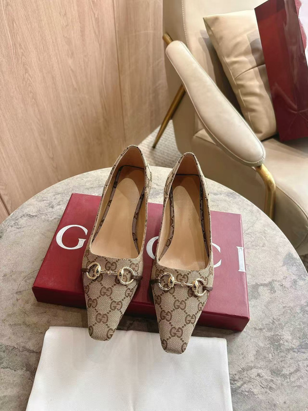 2026 Latest European and American Plus-Size Women's Shoes with Extended Toe Box and Horsebit Detail, Comfortable Genuine Leather, Fashionable and Versatile, Cross-Border Foreign Trade 2026 Latest European and American Plus-Size Women's Shoes with Extended Toe Box and Horsebit Detail, Comfortable Genuine Leather, Fashionable and Versatile, Cross-Border Foreign Trade