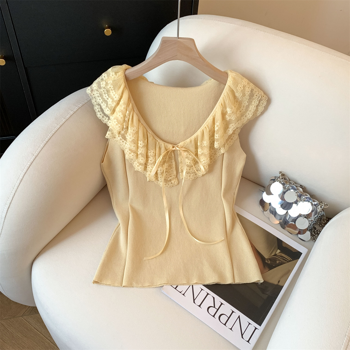 Retro lace fashionable design tank top