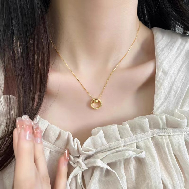 女性用スクエアウエストネックレス s925 スターリングシルバーシンプルファッションニッチハイエンドライト高級リングペンダント鎖骨チェーン|undefined