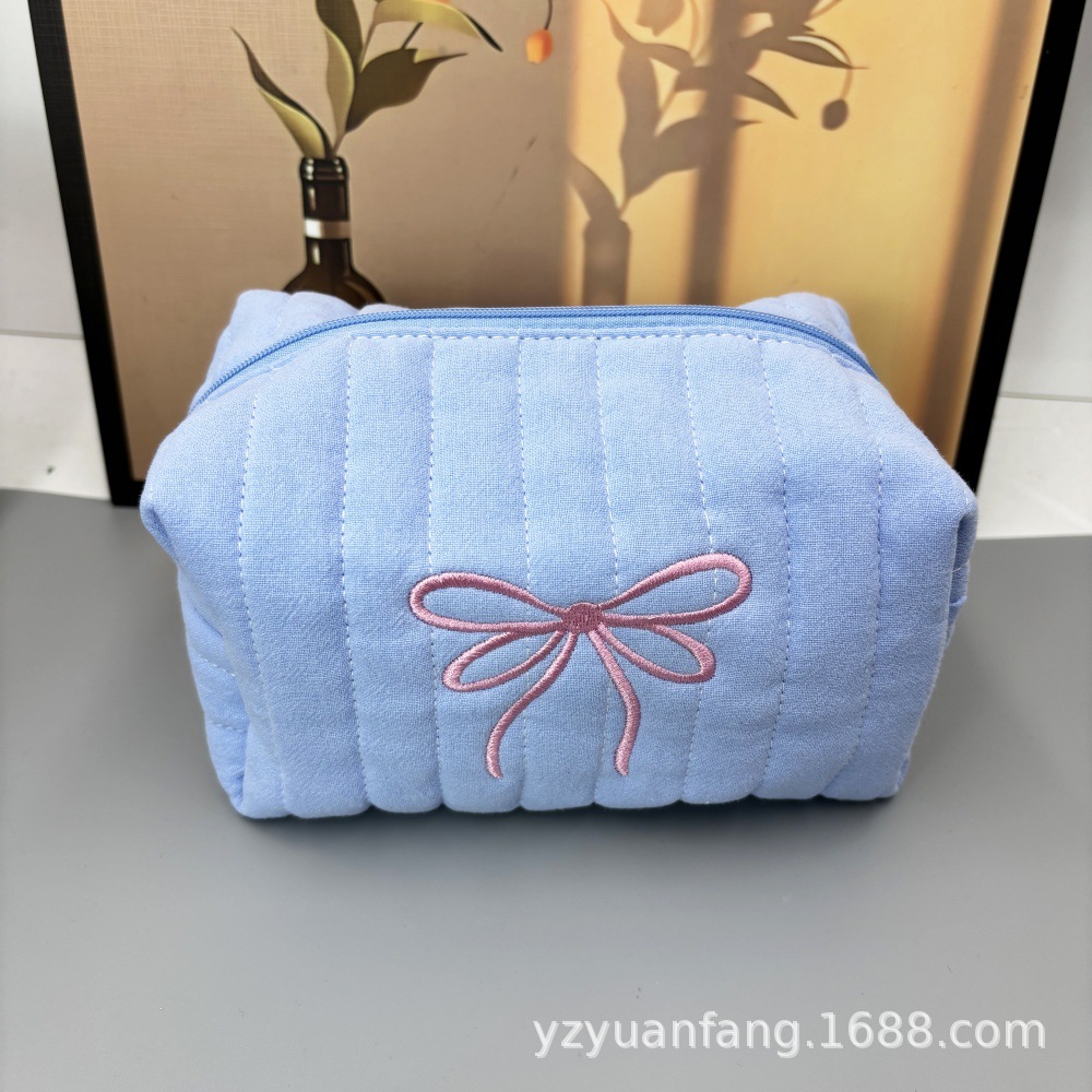 수 놓은 활 블루