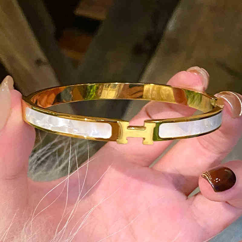 Pulseras de anillo de letra H mujeres plata con marita de titanio pulseras de acero pulseras lujosas pulseras de nicho joyas exquisitas