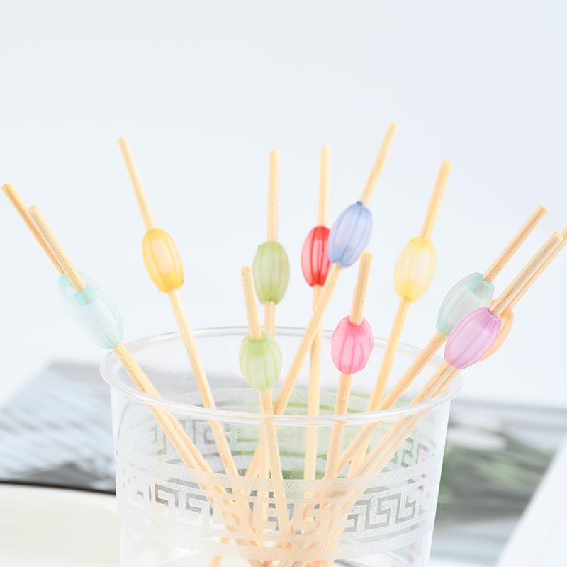 Mayorista en línea coloridas perlas de fruta stick artístico desechable bambú colorido perlas de pastel stick stick sushi