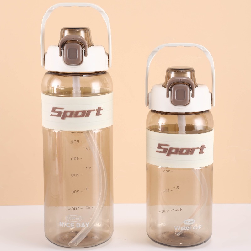 Botella deportiva transfronteriza taza de plástico nueva taza deportiva multicapacidad 700ml 1000ml taza de agua con mango image 3