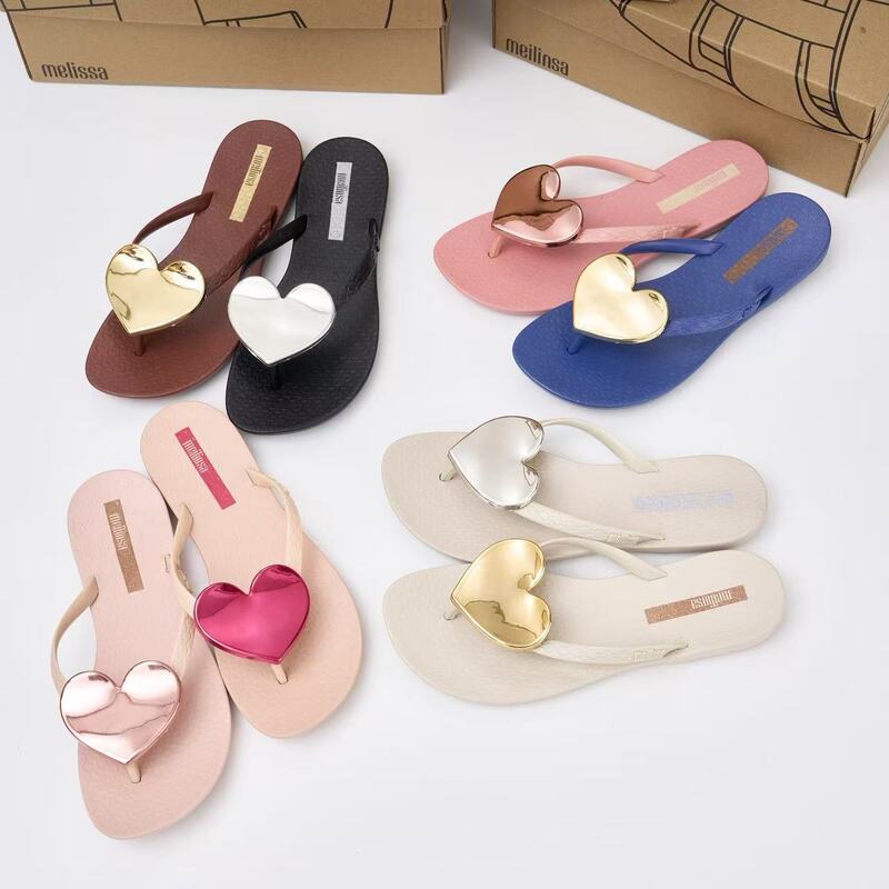 2025 New Melissa Heart-Shaped Flip-Flops for Women, Flat Jelly Shoes, Non-Slip Beach Slippers, Korean Fashion Slippers 2025 New Melissa Heart-Shaped Flip-Flops for Women, Flat Jelly Shoes, Non-Slip Beach Slippers, Korean Fashion Slippers