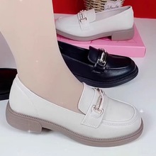啄木鸟品牌真皮单鞋女2025新款春夏中年妈妈厚底乐福鞋平底圆头小