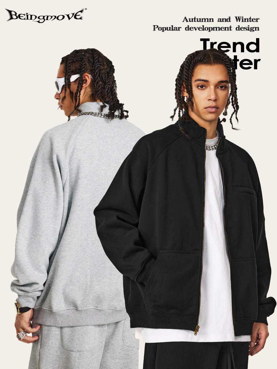 2025 otoño e invierno estilo americano de moda color sólido básico polar suelto con cremallera cárdigan sudadera con múltiples bolsillos chaqueta para hombres de moda.
