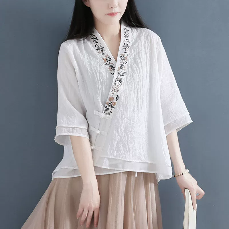 Хлопковые и льняные рубашки для женщин весна и лето 2024, новый свободный утягивающий образ, большой размер, элегантные повседневные топы с v-образным вырезом и пятиточечными короткими рукавами