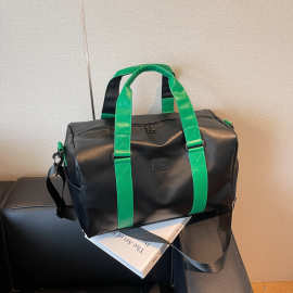 运动健身包瑜伽训练包女轻便百搭通勤斜挎包户外大容量短途旅行包