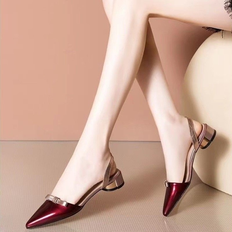 Sandalias mujer verano punta puntiaguda sandalias de tacón grueso cabeza de bolso de cuero suave moda tacón medio todo fósforo nuevo estilo exterior tacones altos vacíos
