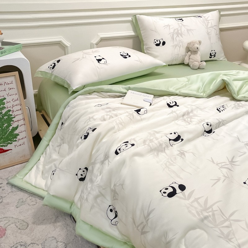 Machine Washable Ice Silk Summer Quilt, Feather Silk Cotton Air-Conditioning Quilt, Household High-End Cool Silk Gift Baby Quilt