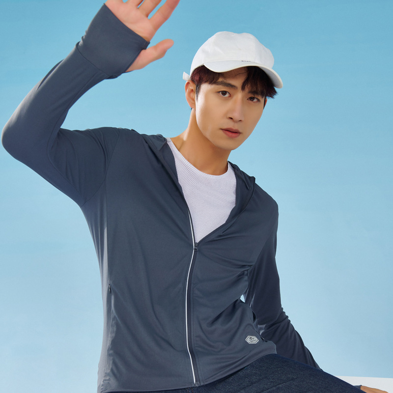 UPF50 + chaqueta de protector solar de hielo de color sólido para hombres 2025 nuevo chaqueta de verano anti-UV transpirable para hombres al aire libre