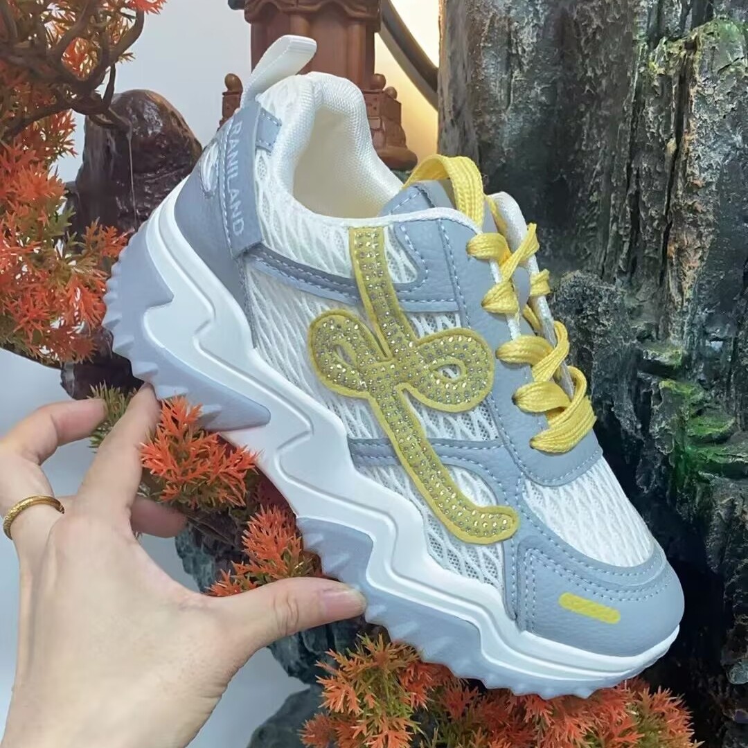 Comercio exterior zapatos blancos delgados zapatos de suela suave de verano nuevos huecos de malla transpirable coreana zapatos de skate suela gruesa zapatos de mujer altos image 9