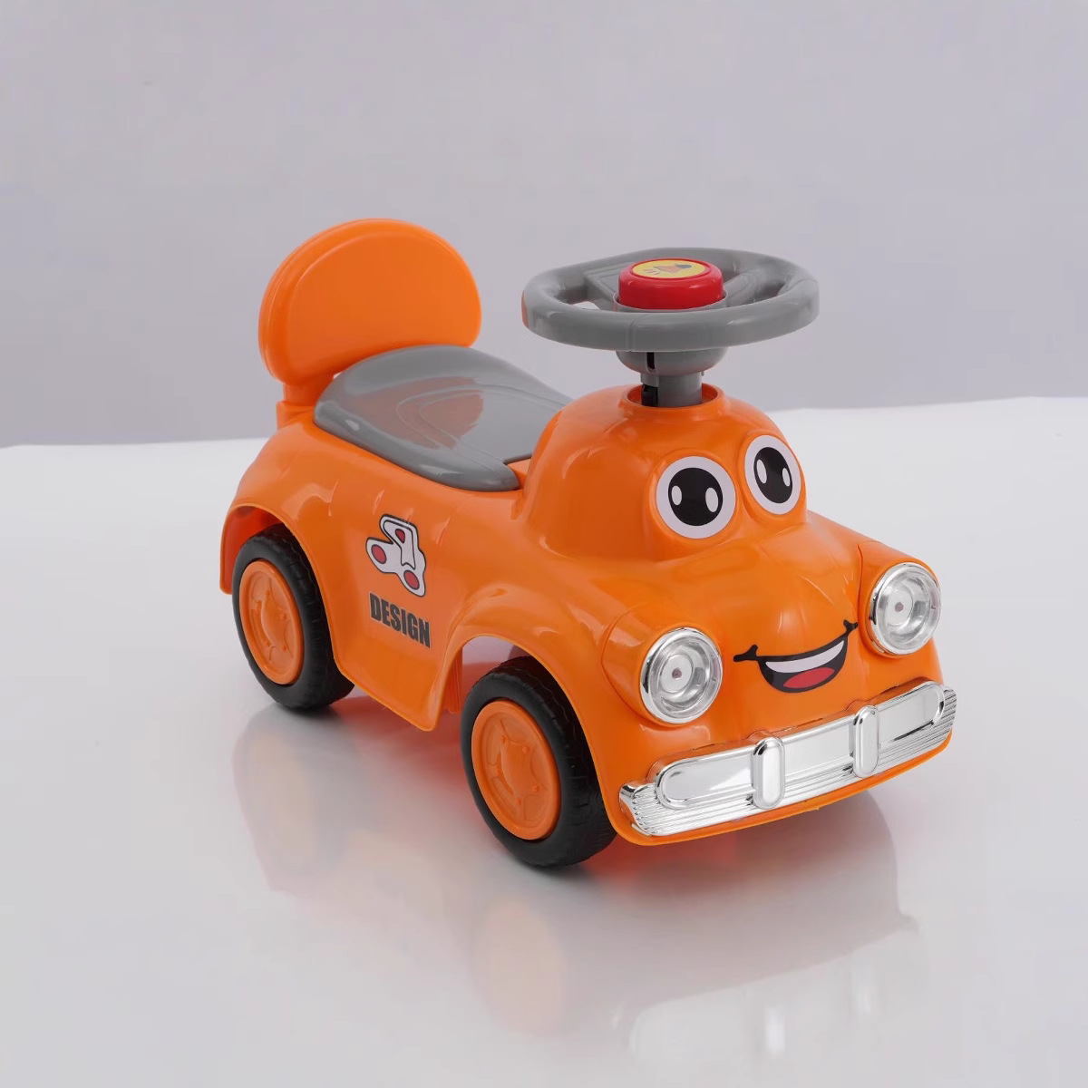 Patineas para niños de 1 - 3 años de edad, patineas de cuatro ruedas para bebés anti-rollback, música para caminar, nuevo coche de juguetes