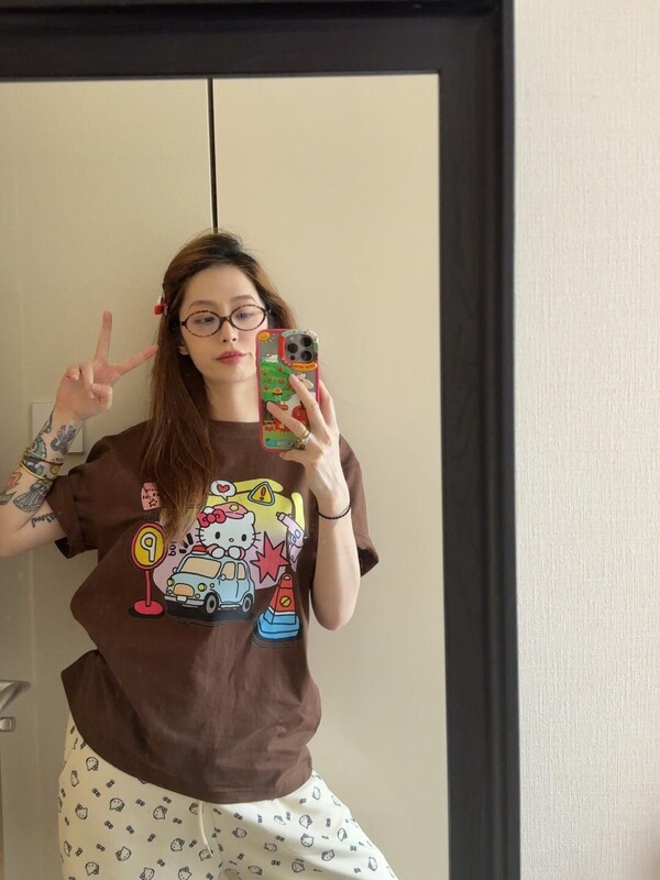 不透明で美しいハローキティプリント半袖Tシャツトップスメイラードピュアコットン半袖Tシャツ女性用落書き男性用|undefined