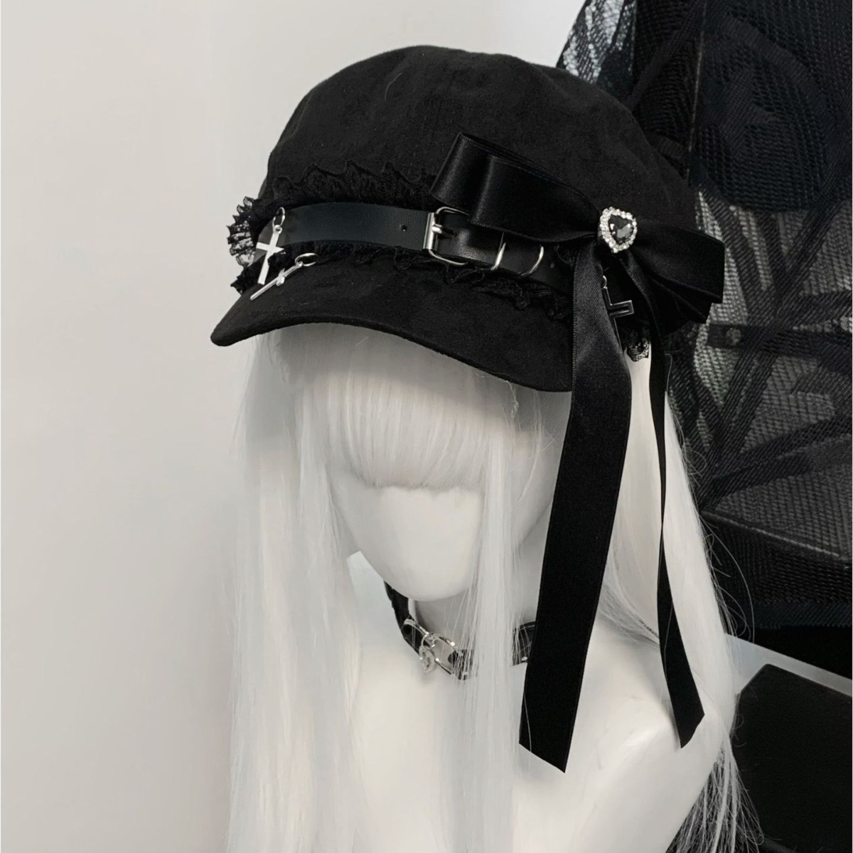 Women's Beret With Water Diamond Bow And Decorative Detailing_voghion.com