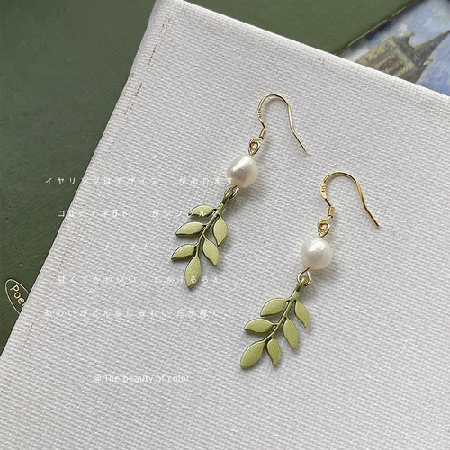 Forest style~925 silver needle freshwater pearl handmade design leaf earrings temperament green earrings factory supply