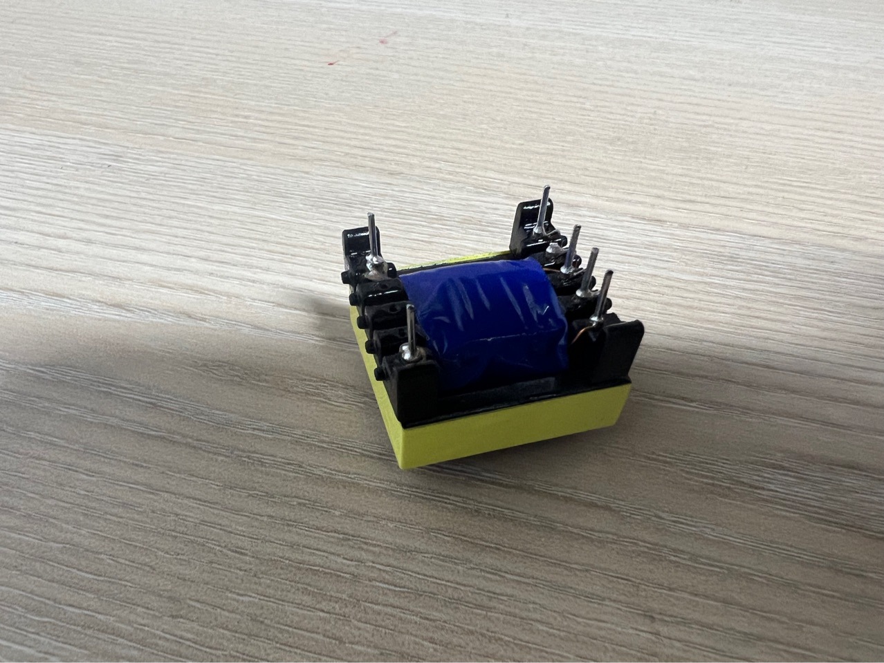 电磁炉用EE25 5加5高频变压器