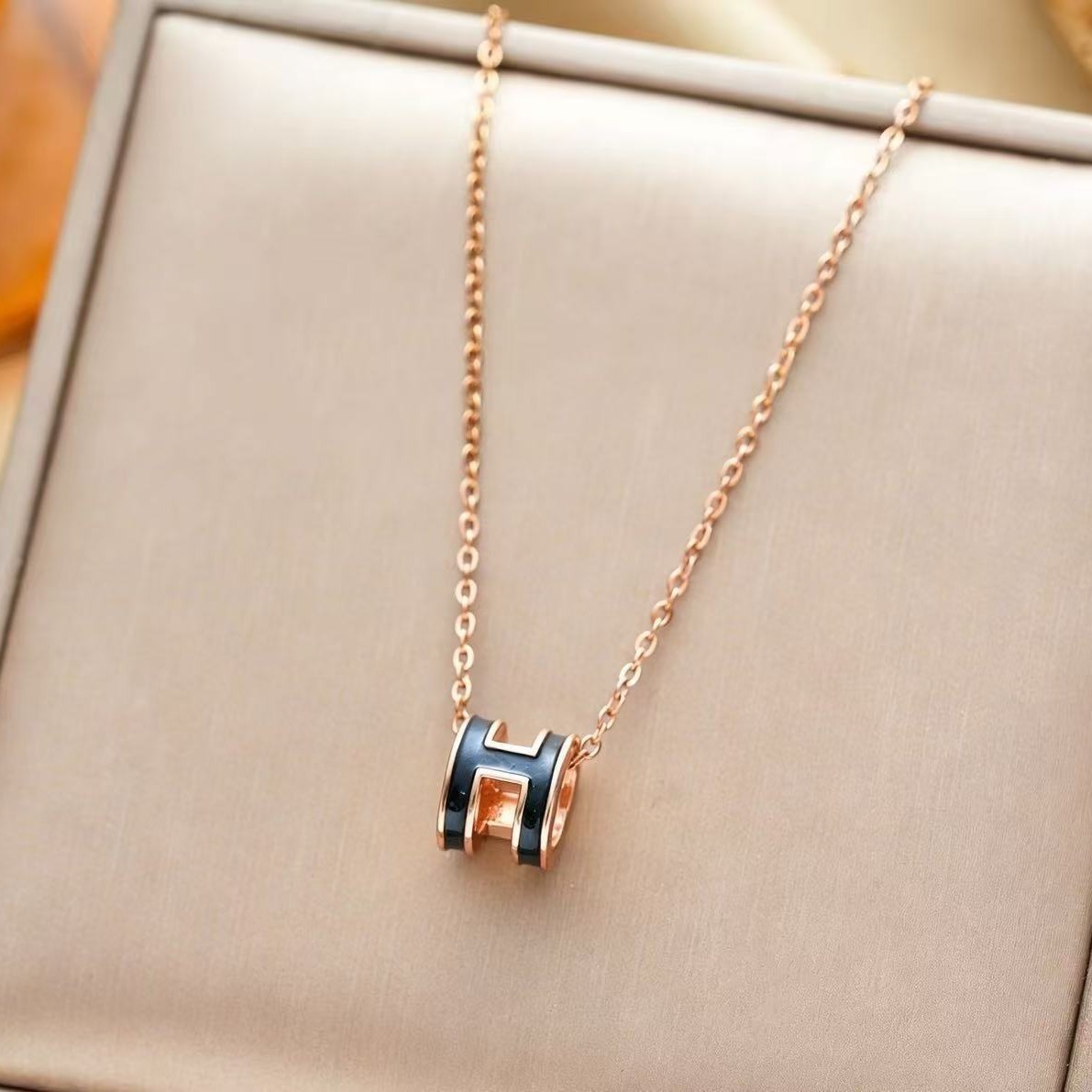 XL8207-로즈 골드 블랙