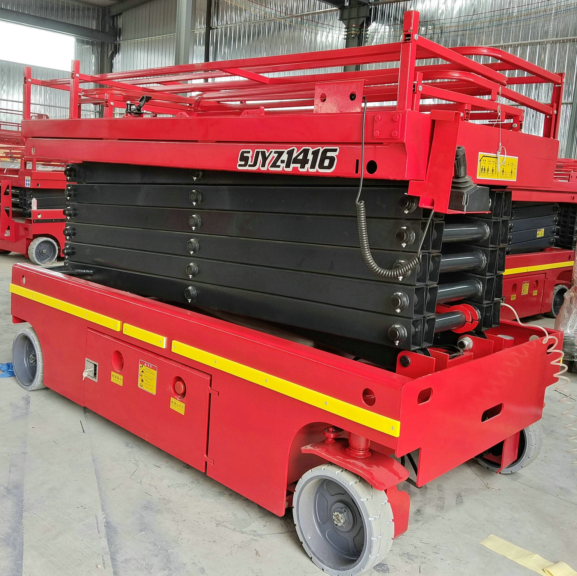 Cross-Border New Product: Self-Propelled Aerial Lift Platform Equipment, Mobile Hydraulic Scissor Lift for High-Altitude Work