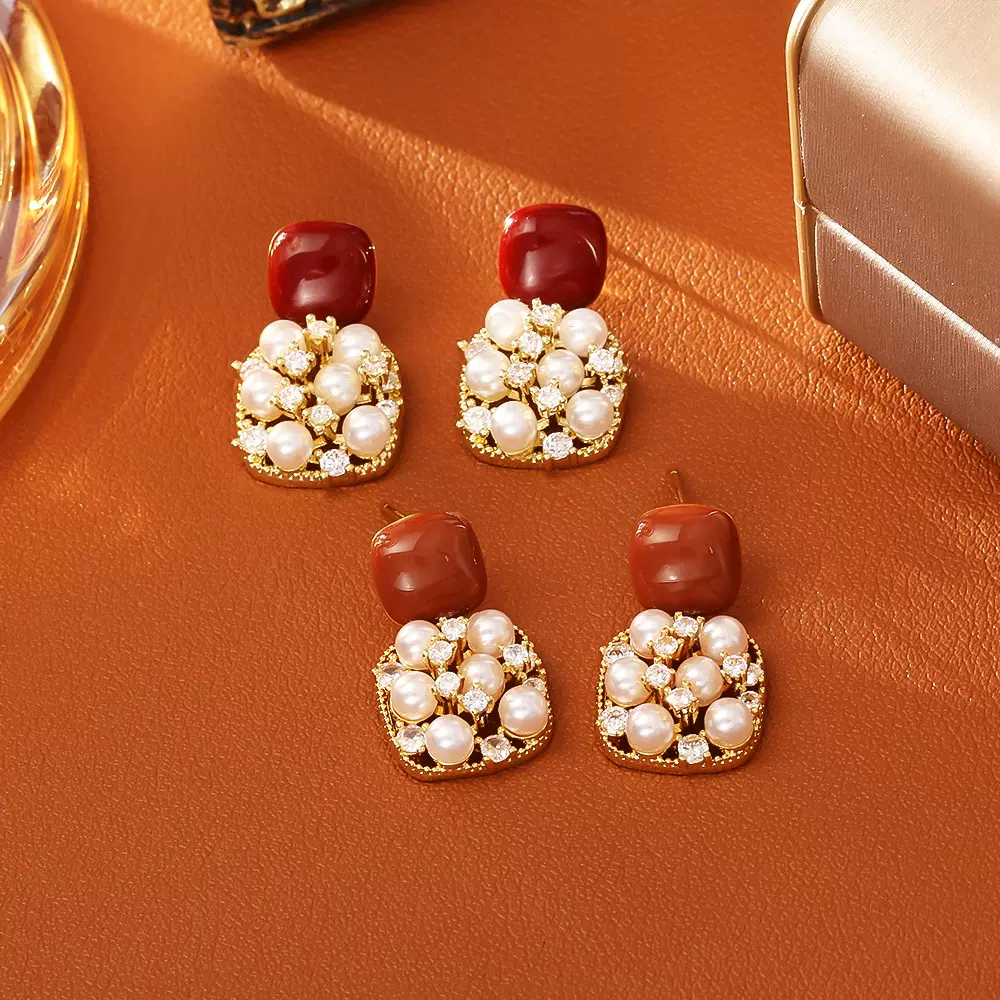 网络爆款经典港风滴油耳钉高级感时尚气质秋冬耳饰网红风小众饰品