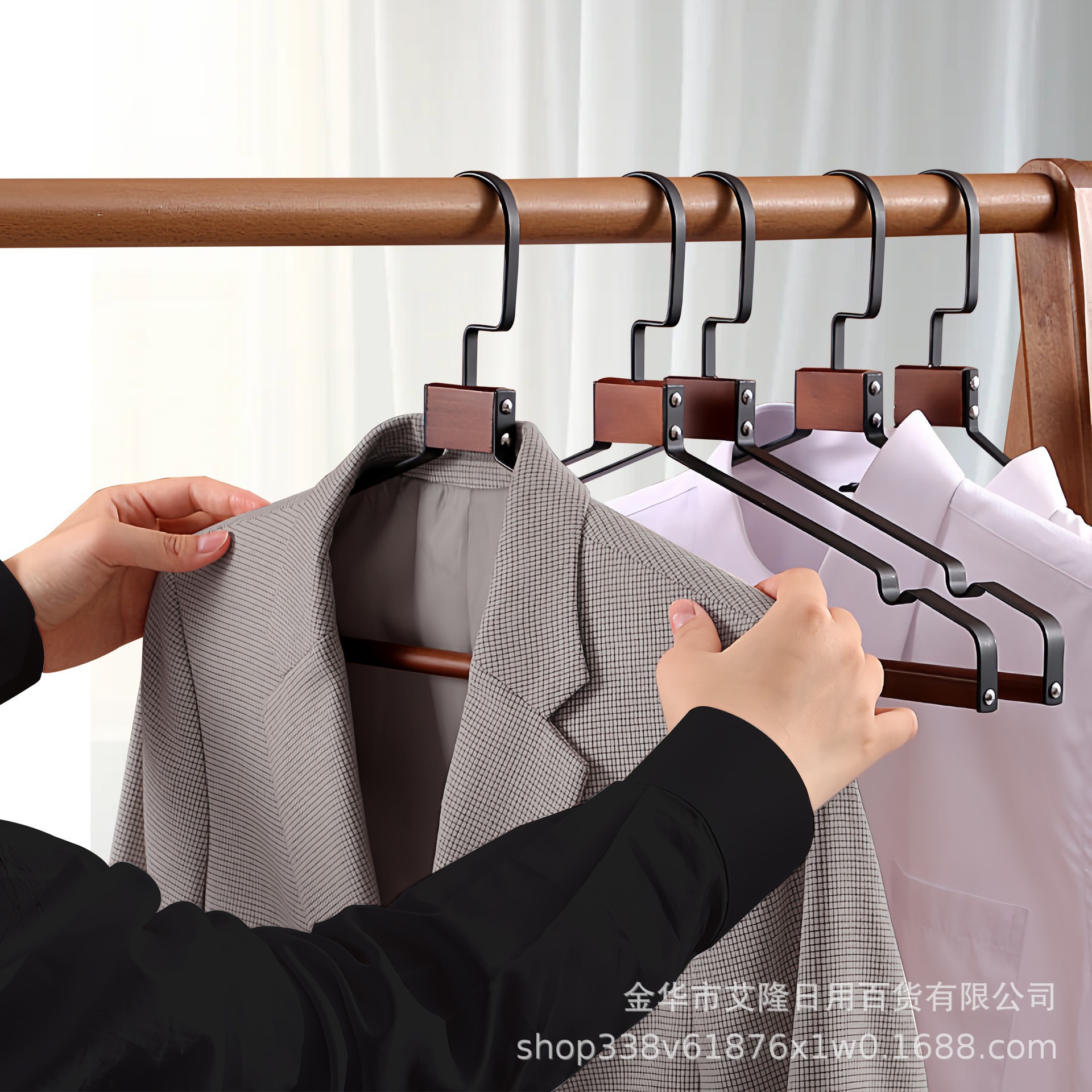 Nuevo estilo de madera de haya percha de hierro percha de metal de madera maciza percha de diseñador pantalones percha de ropa de armario multifuncional percha