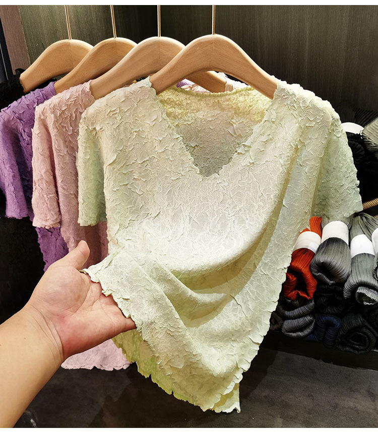 Áo phông cổ chữ V xếp ly tay ngắn nữ tính, dễ phối đồ — Màu đen, Màu tím nhạt, Màu xanh đậu, Màu tím chi tiết 1