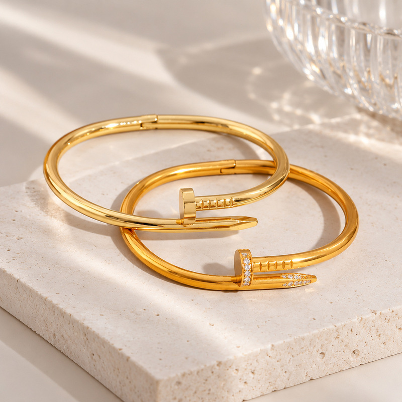 New titanium steel bracelet for women, niche high-end design, stud bracelet, light luxury, non-fading, popular accessory, cross-border wholesale New titanium steel bracelet for women, niche high-end design, stud bracelet, light luxury, non-fading, popular accessory, cross-border wholesale