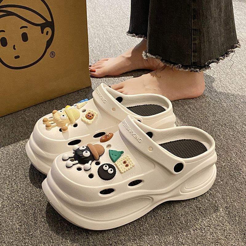2024 New Thick-Soled Clogs with High Heels and Closed-Toe Design for Women, Suitable for Outdoor Wear, Beach Clogs with Height Increase and Non-Slip Features 2024 New Thick-Soled Clogs with High Heels and Closed-Toe Design for Women, Suitable for Outdoor Wear, Beach Clogs with Height Increase and Non-Slip Features