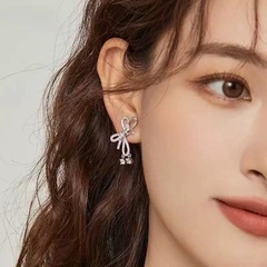 蝴蝶结耳环女轻奢高级感耳坠2025年新款潮百搭耳饰品直销几何元素