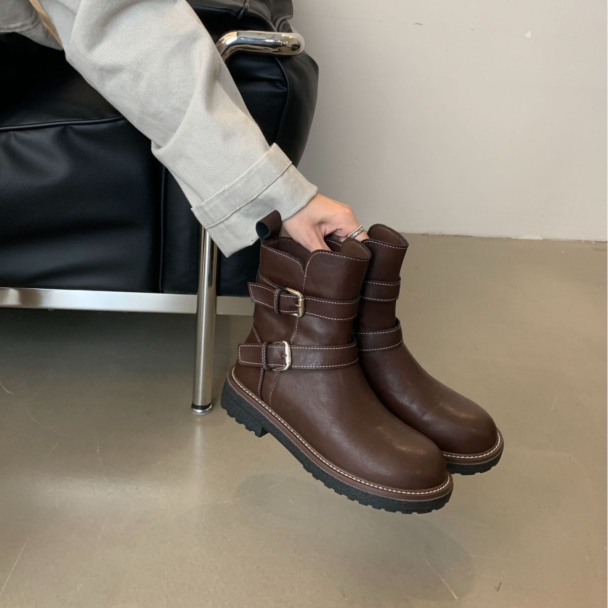 Botines Martin Biker para Mujer con Doble Hebilla de Microfibra Resistente al Desgaste para Otoño e Invierno image 6