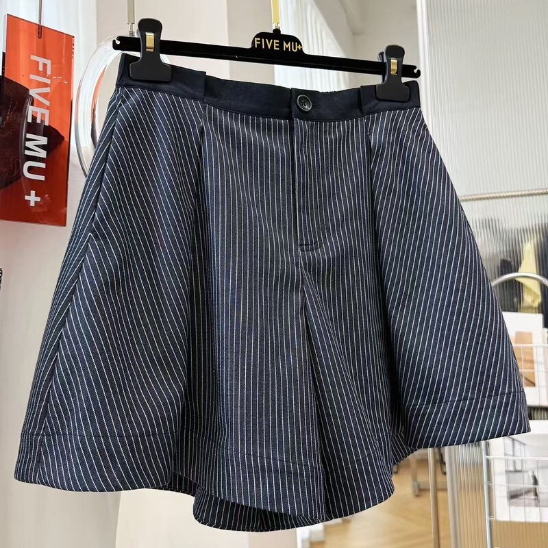 2026 Super Trendy Korean-Style Design Striped A-Line Wide-Leg Suit Skirt Shorts for Women, Perfect for Summer Wear, Very Stylish Pants 2026 Super Trendy Korean-Style Design Striped A-Line Wide-Leg Suit Skirt Shorts for Women, Perfect for Summer Wear, Very Stylish Pants