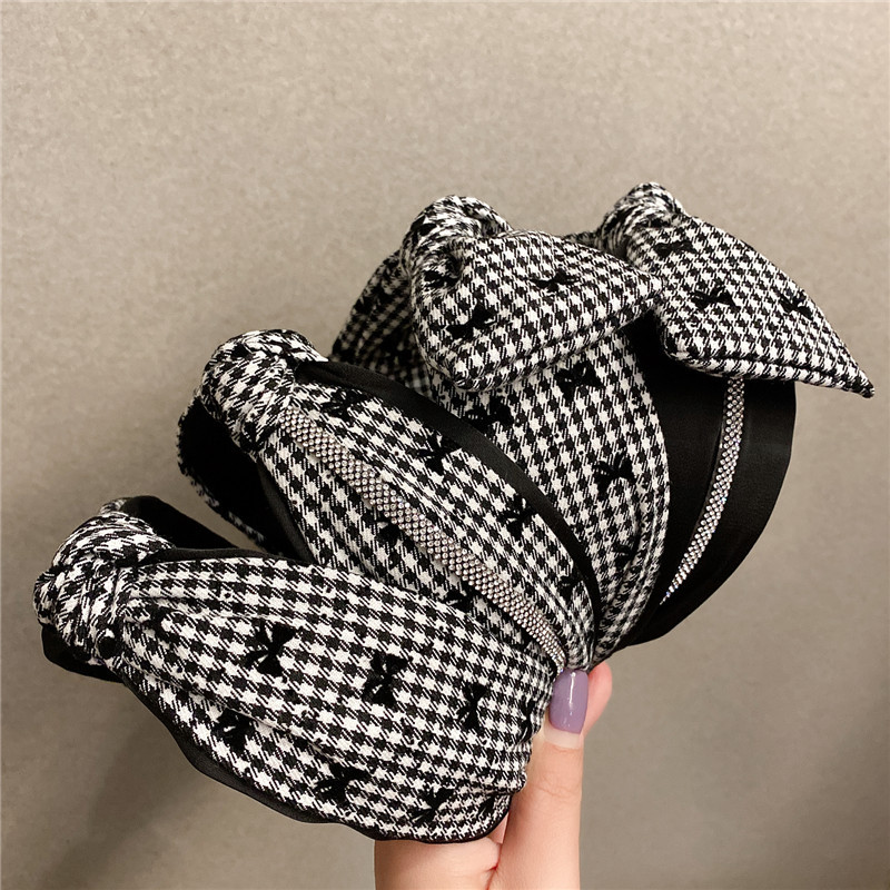 Coreano Dongdaemun Negro Y Blanco Plaid Bow Diadema Mujer Ancha Diadema Horquilla Internet Celebrity Banda Para El Cabello Nuevo Nudo De Diamantes De Imitación display picture 8