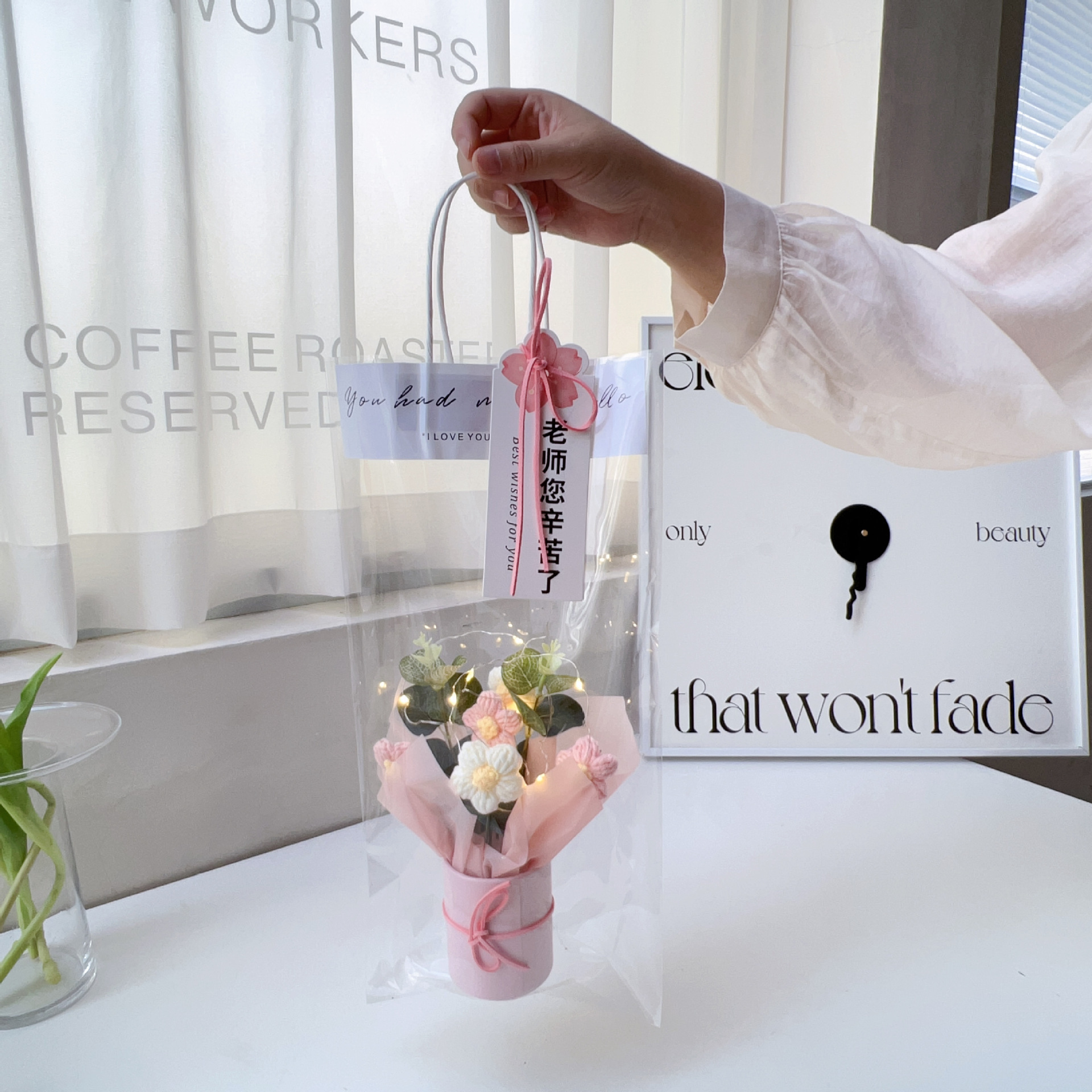 Día del Maestro regalo de flores de peluche, flores de regalo de cumpleaños, flores de tejido a mano, flores de regalo de la escuela