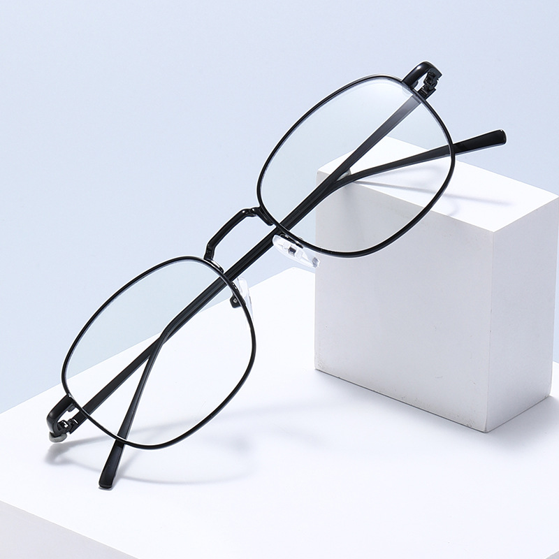 trend fashionable comfortable glasses