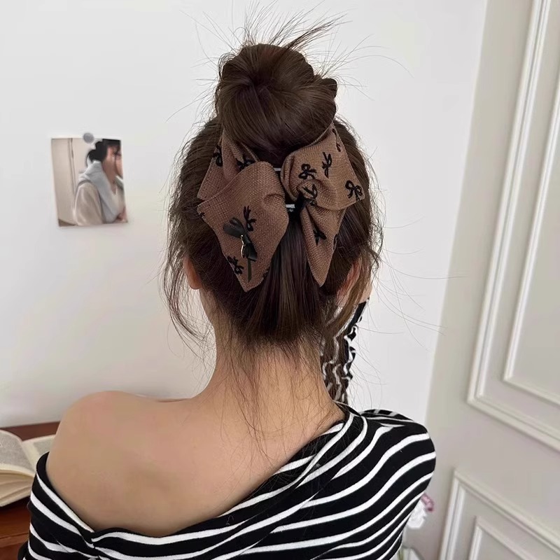 新しいレトロな韓国生地のリボン三角形クリップ女性の大きなヘアクリップ後頭部の髪の量シャーククリップ|undefined