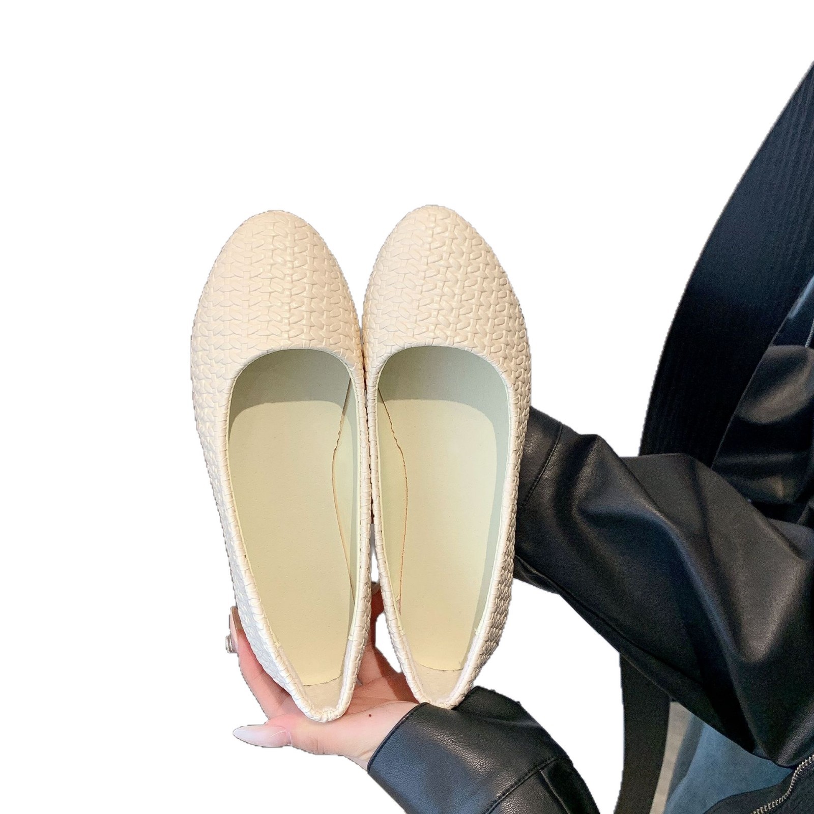 Gran tamaño de diseño trenzado sentido de otoño 2025 nuevo estilo poco profundo cabeza punta suela suave zapatos de abuela retro zapatos de sola plana para mujeres