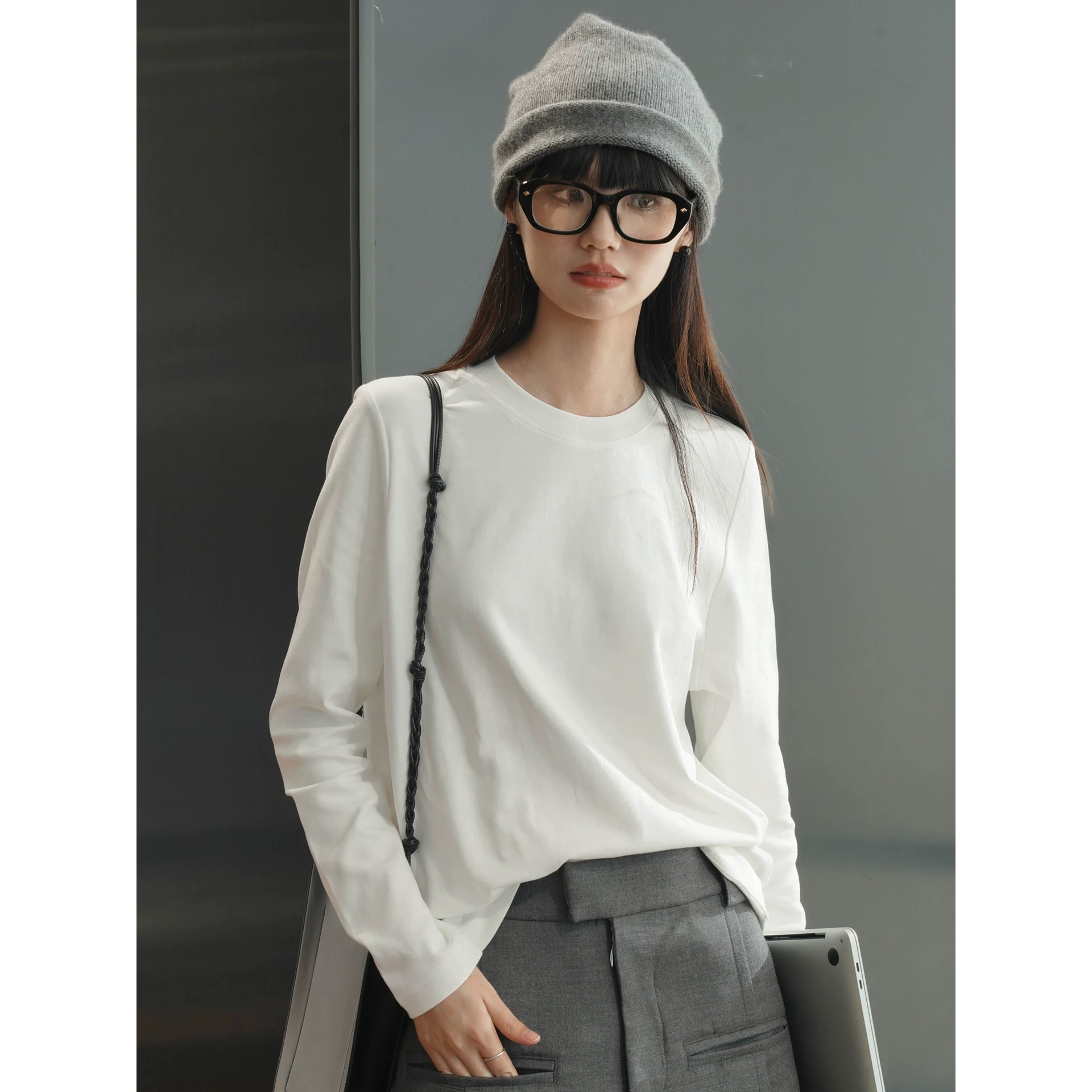 Женская Повседневная футболка с круглым вырезом Lou Fu, свободная Приталенная футболка в Корейском стиле с длинным рукавом и внутренней отделкой для ранней осени