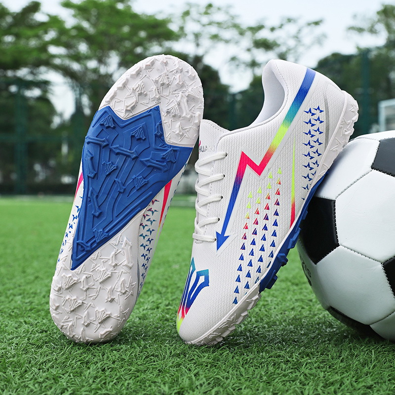 Nuevos zapatos de fútbol de clavos transfronterizos zapatos de entrenamiento deportivo de adultos hombres y mujeres zapatos de entrenamiento de clavos adolescentes al por mayor