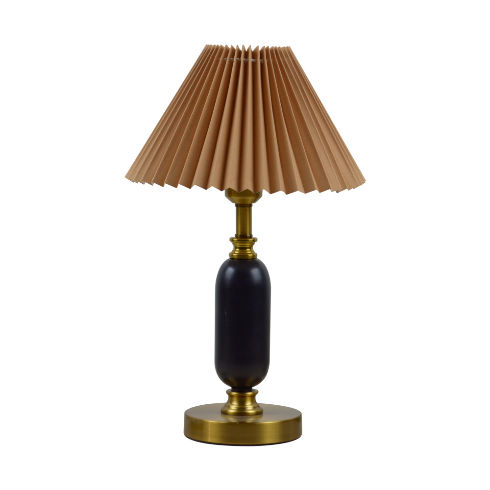 Dormitorio americano lámpara de mesa hogar creativo lámpara de noche nórdico retro cálido chino cerámica boda dormitorio principal Lámpara decorativa