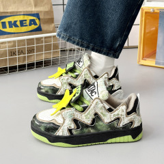 百搭美拉德輕便板鞋潮流ins多巴胺塗鴉休閒情侶運動內增高滑板鞋