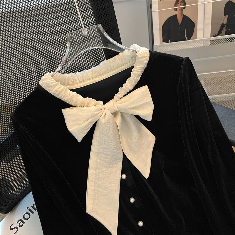 French Hepburn-style bow-tie velvet shirt for women, autumn and winter, elegant single-breasted short black top with ruffled trim French Hepburn-style bow-tie velvet shirt for women, autumn and winter, elegant single-breasted short black top with ruffled trim