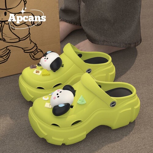 PVC hole shoes for women's 2025 new style beach anti-slip waterproof poop feeling summer Internet celebrity wearing sandals for women