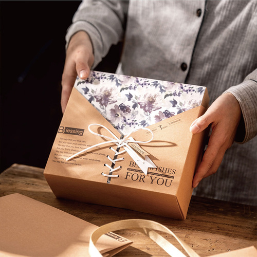 Classical retro gift box, companion gift, travel commemoration, birthday, gift box for relatives and friends, empty box wholesale