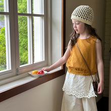 艾摩贝贝儿童韩范洋气无袖上衣2025夏季女童复古蕾丝花边拼接背心