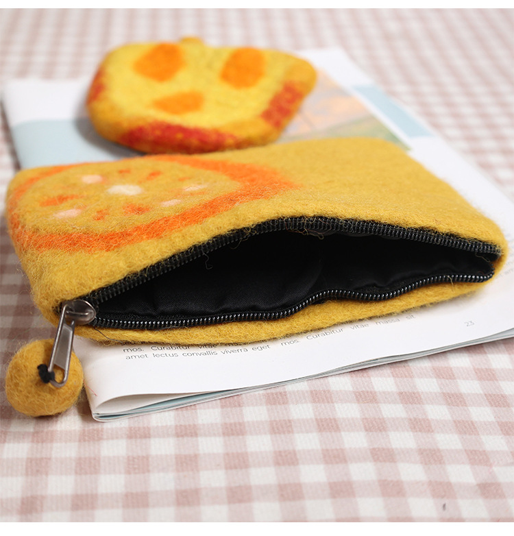 Unisex Fruit Wool Felt Zipper Coin Purses display picture 7